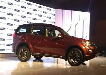 Facelift Mahindra XUV500 2018 Launched With Price Tag Of Rs. 12.32 Lakh