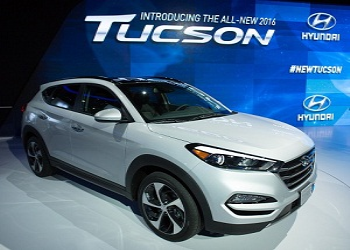 Hyundai Tucson snapped camouflaged Hyundai Tucson snapped camouflaged