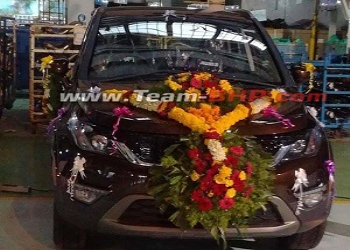 Tata Hexa Spotted in the Yards of a Dealer in Gujarat 