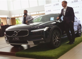 Volvo India Launched the V90 Cross Country at Rs. 60 Lac